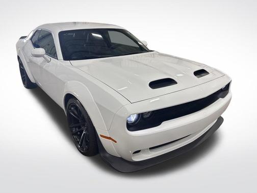 White Knuckle Clearcoat 2023 Dodge Challenger SRT Hellcat