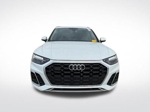 Glacier White Metallic 2023 Audi Q5 45 S line Premium