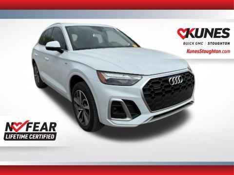 Glacier White Metallic 2023 Audi Q5 45 S line Premium