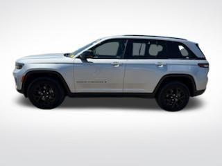 Silver Zynith 2024 Jeep Grand Cherokee Altitude