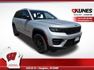 Silver Zynith 2024 Jeep Grand Cherokee Altitude
