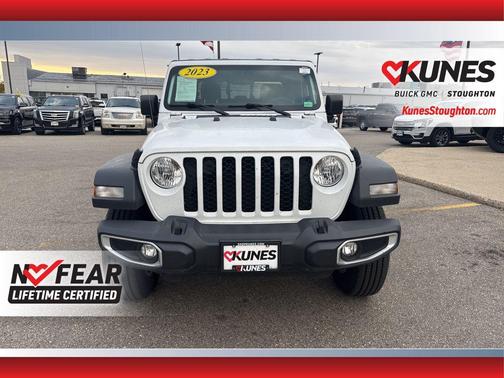 2023 Jeep Gladiator Sport S