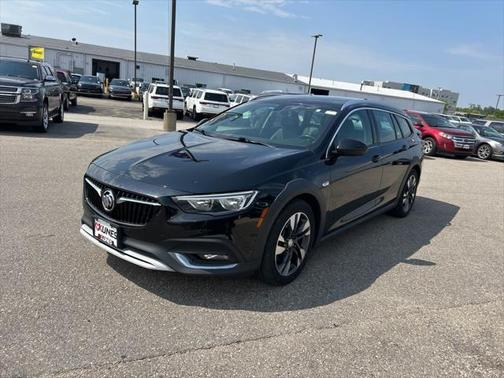 2018 Buick Regal TourX Essence