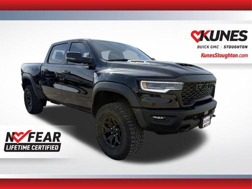 Diamond Black Crystal Pearlcoat 2026 RAM 1500 RHO Crew Cab 4x4 5'7' Box