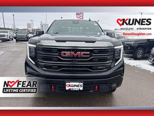 2023 GMC Sierra 1500 AT4