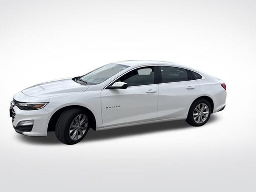 Summit White 2024 Chevrolet Malibu FWD 1LT