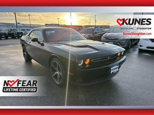 2015 Dodge Challenger SXT Plus