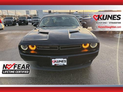 2015 Dodge Challenger SXT Plus