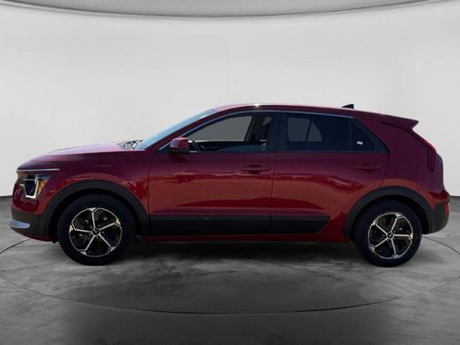 Runway Red 2025 Kia Niro LX