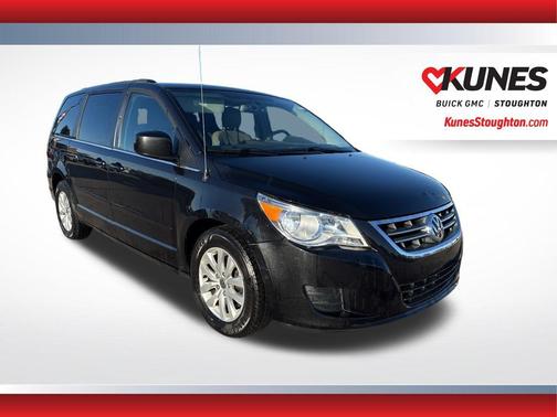 2012 Volkswagen Routan SE