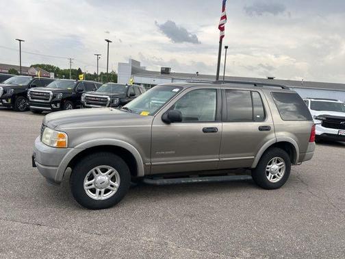2002 Ford Explorer XLS