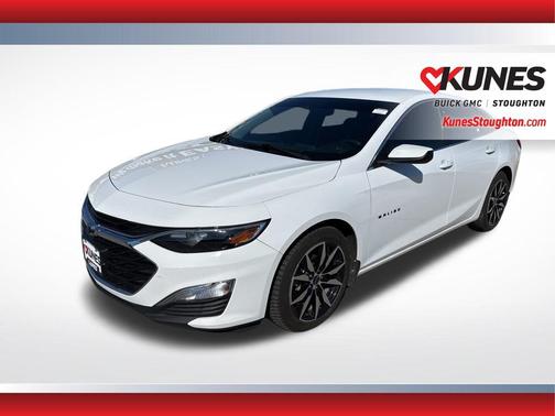 Summit White 2022 Chevrolet Malibu FWD RS