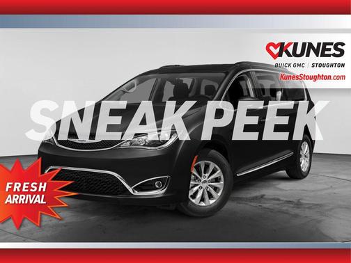 Brilliant Black Crystal Pearlcoat 2019 Chrysler Pacifica Limited