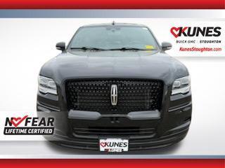 Infinite Black Metallic Clearcoat 2024 Lincoln Navigator Reserve