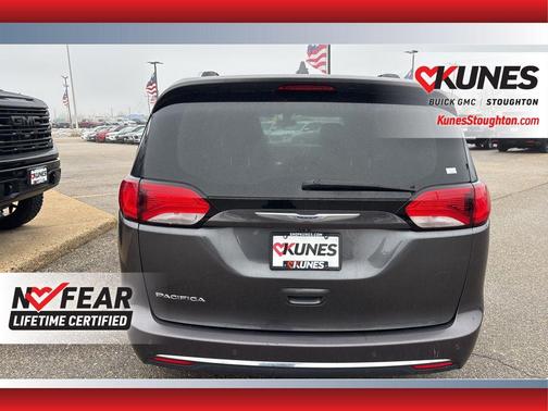 2019 Chrysler Pacifica Touring L