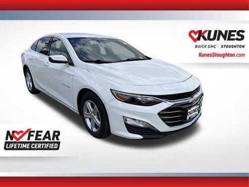 Summit White 2024 Chevrolet Malibu FWD 1LT