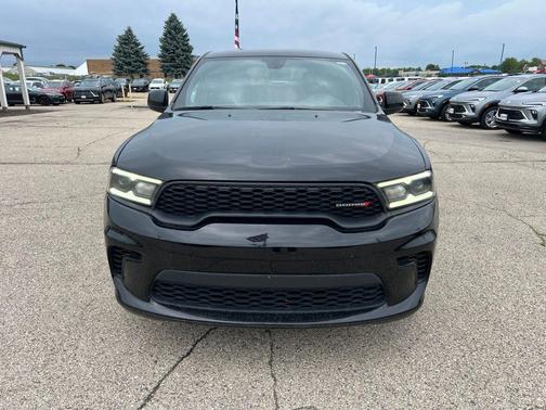 DB Black Crystal Clearcoat 2023 Dodge Durango GT