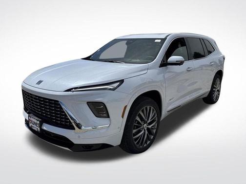 Iridescent White Tricoat 2026 Buick Enclave Avenir FWD