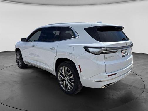 Iridescent White Tricoat 2026 Buick Enclave Avenir FWD