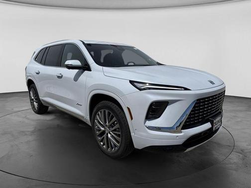 Iridescent White Tricoat 2026 Buick Enclave Avenir FWD