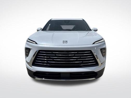 Iridescent White Tricoat 2026 Buick Enclave Preferred FWD