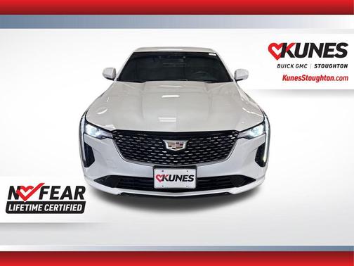 2024 Cadillac CT4 Luxury