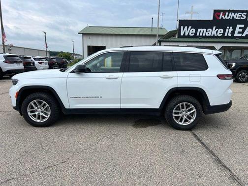 Bright White Clearcoat 2023 Jeep Grand Cherokee L Laredo