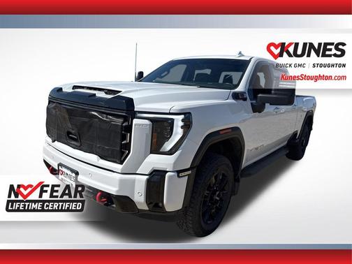 Summit White 2025 GMC Sierra 2500 AT4