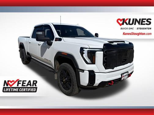 Summit White 2025 GMC Sierra 2500 AT4