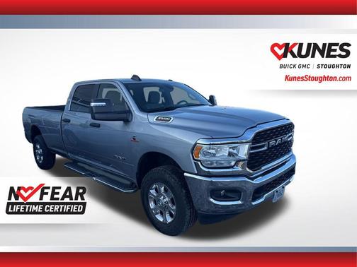 Billet Silver Metallic Clearcoat 2024 RAM 3500 Big Horn Crew Cab 4x4 8' Box