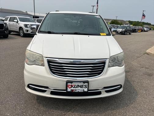 2011 Chrysler Town & Country Touring-L