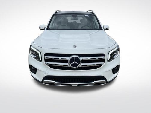White 2023 Mercedes-Benz GLB 250 4MATIC