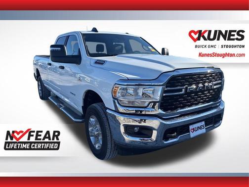Bright White Clearcoat 2024 RAM 3500 Big Horn Crew Cab 4x4 8' Box
