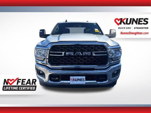 Bright White Clearcoat 2024 RAM 3500 Big Horn Crew Cab 4x4 8' Box