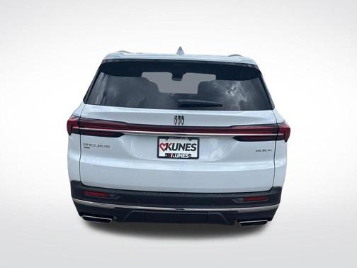 Iridescent White Tricoat 2026 Buick Enclave Preferred FWD