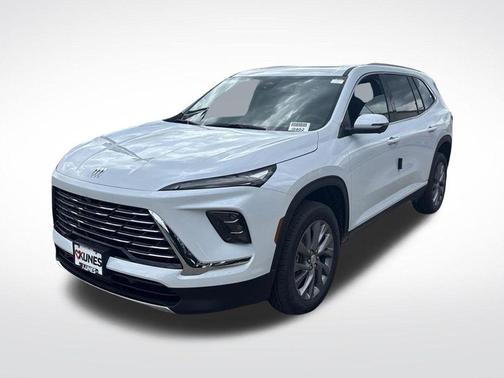 Iridescent White Tricoat 2026 Buick Enclave Preferred FWD