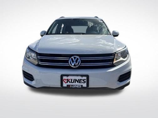 Pure White 2018 Volkswagen Tiguan Limited 2.0T 4MOTION