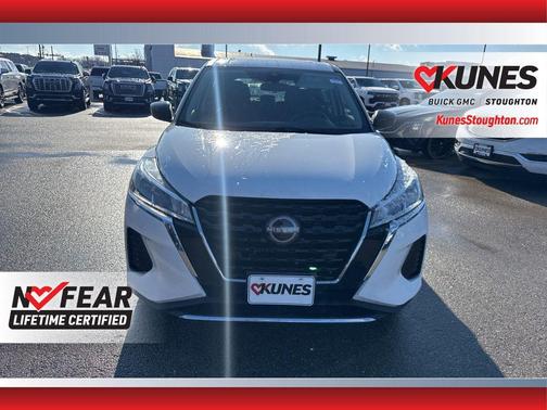 2022 Nissan Kicks S