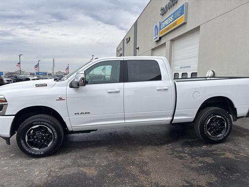 Bright White Clearcoat 2026 RAM 2500 Laramie Crew Cab 4x4 6'4' Box