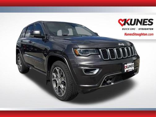 Granite Crystal Metallic Clearcoat 2018 Jeep Grand Cherokee Sterling Edition