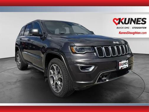 Granite Crystal Metallic Clearcoat 2018 Jeep Grand Cherokee Sterling Edition
