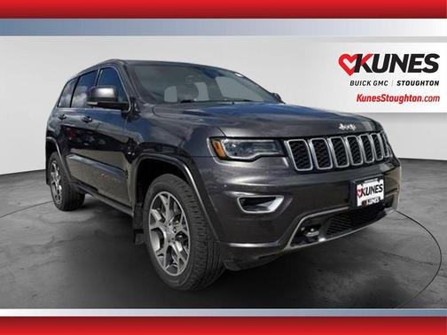 Granite Crystal Metallic Clearcoat 2018 Jeep Grand Cherokee Sterling Edition