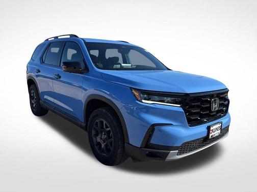 Diffused Sky Pearl 2025 Honda Pilot TrailSport
