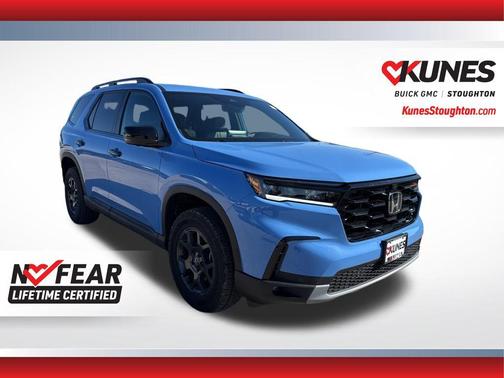 Diffused Sky Pearl 2025 Honda Pilot TrailSport