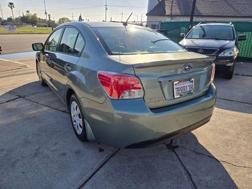 2016 Subaru Impreza 2.0i