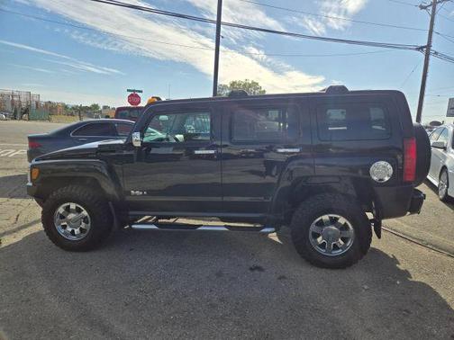 2006 Hummer H3 Base