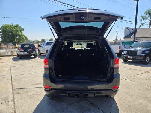 2011 Jeep Grand Cherokee Laredo