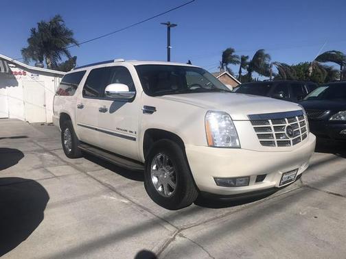 Photo 3 of 35 of 2007 Cadillac Escalade ESV Base