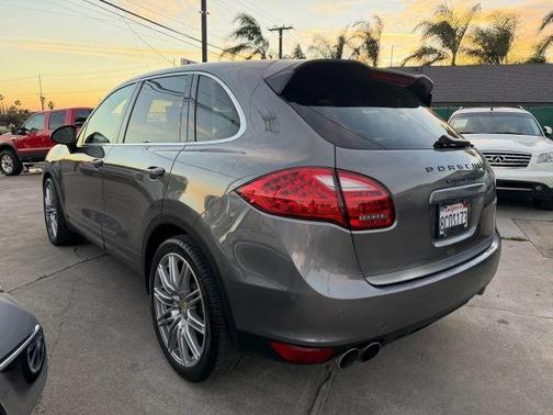 2011 Porsche Cayenne Turbo