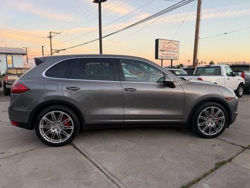 2011 Porsche Cayenne Turbo